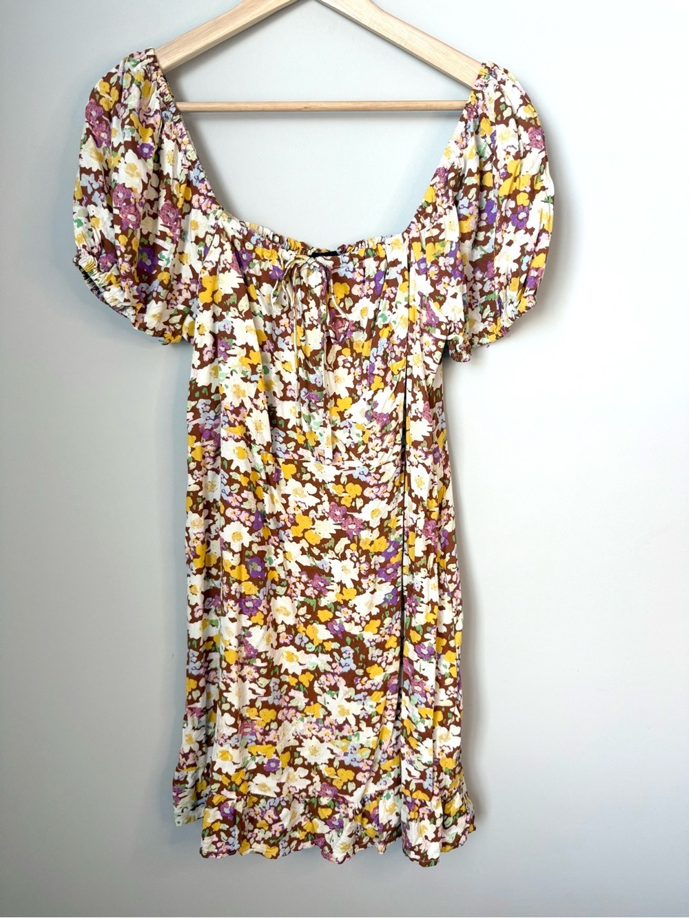 Sanctuary Floral Puff-Sleeve Lightweight Summer Mini Dress in Mustard & Mauve